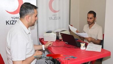 Photo of Selçuklu Belediyesi işçisi kan bağışı konusunda farkındalık oluşturma ismine belediye hizmet binasına gelen Kızılay Taşınabilir Kan Merkezi’ne kan bağışında bulundu